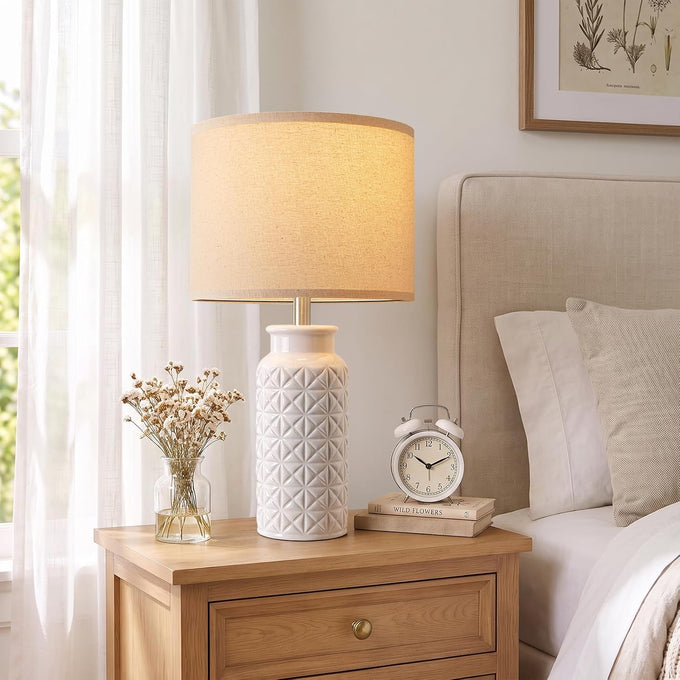 Innqoo 22.6" Modern Ceramic Bedside Lamps Set of 2, Lamps for Bedroom,White
