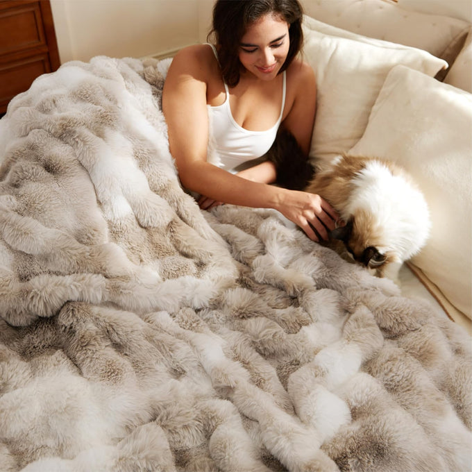 Bedsure Fluffy Bubble Faux Fur Throw XL Blanket, 50"x70", Tie-dye Taupe