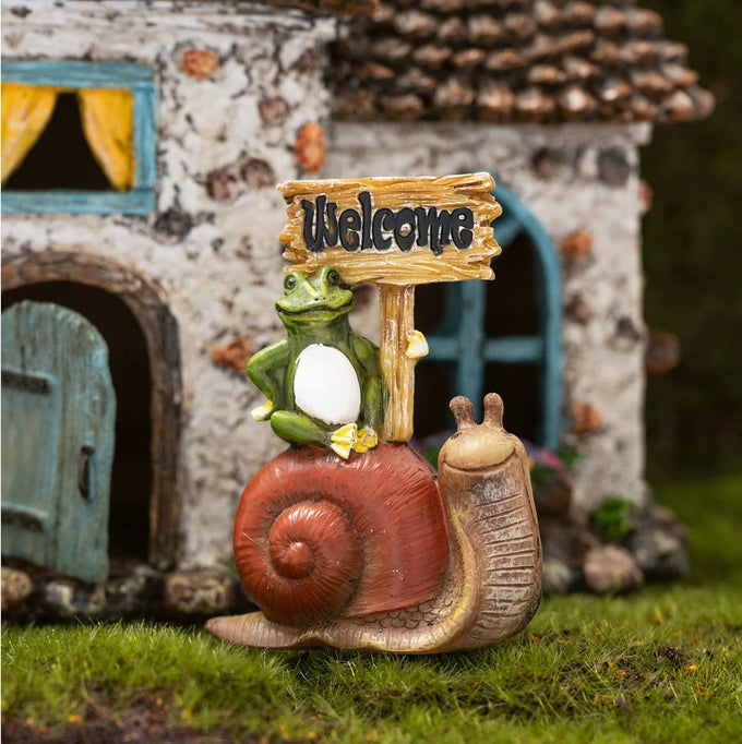 PRETMANNS Fairy Garden House Kit for Outside - Pinecone, 2 Fairies & Sign