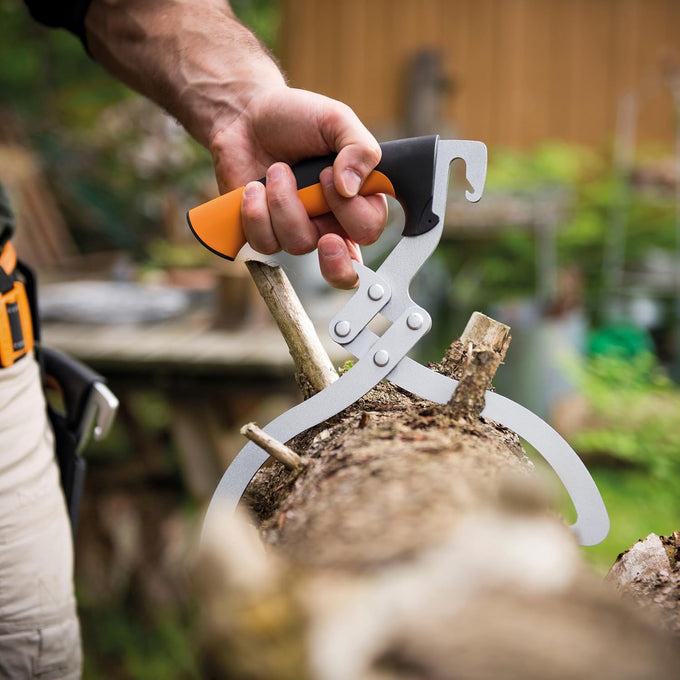 Fiskars Log Tongs, One-Handed Firewood Carrier, 9" Diameter