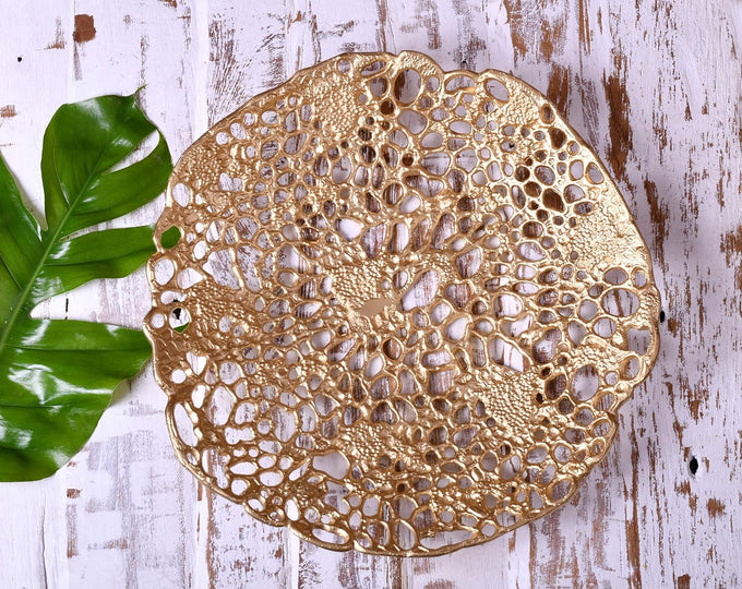 DeKulture Handmade Gold Amoeba Tray, 17 in Diameter — Decorative Centerpiece for Home Decor, Weddings & Holiday Tables